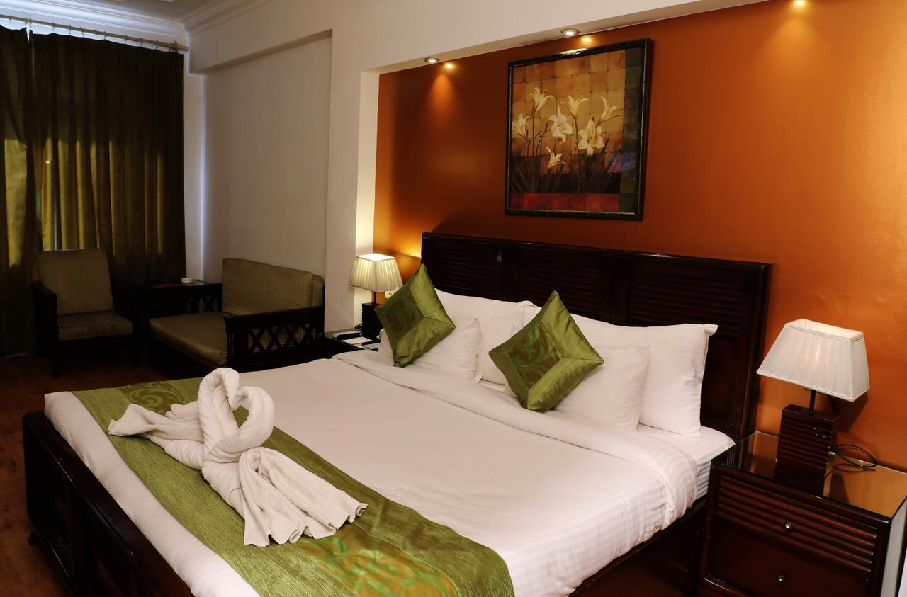 Hotel Baljees Regency Shimla Extérieur photo